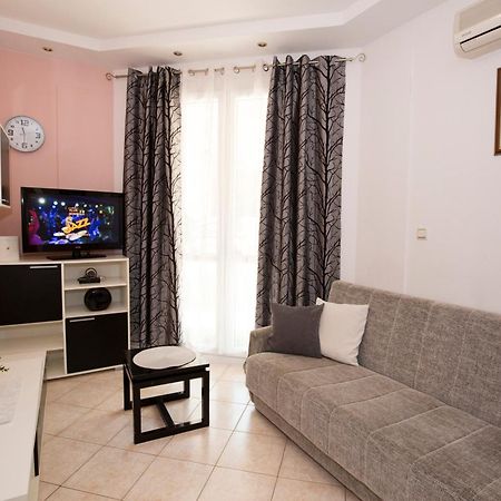 Apartman Roza Omiš Esterno foto