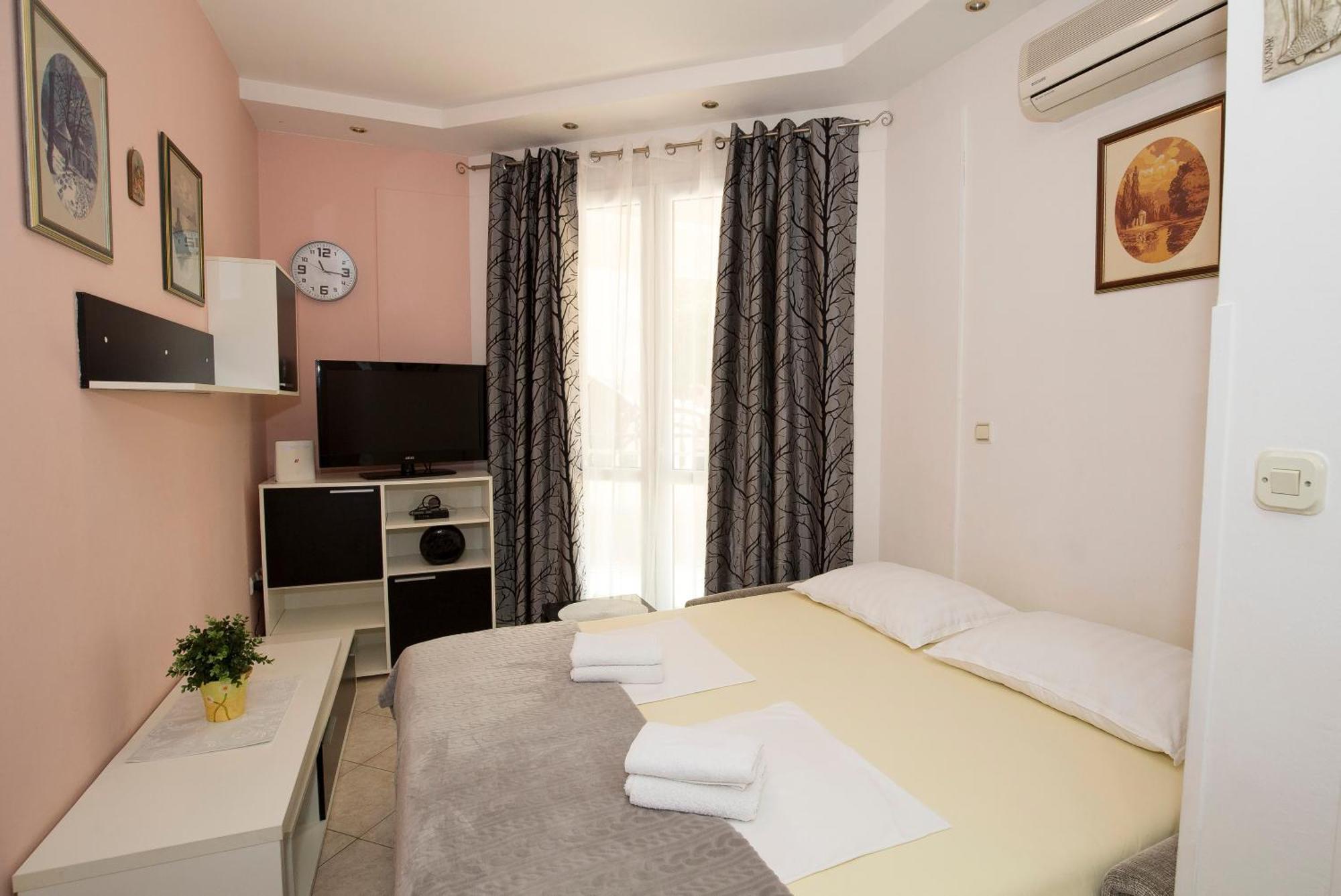 Apartman Roza Omiš Esterno foto