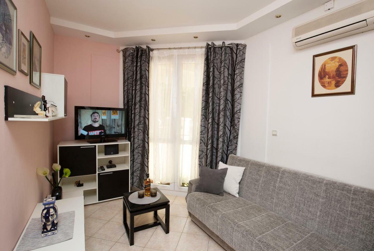Apartman Roza Omiš Esterno foto