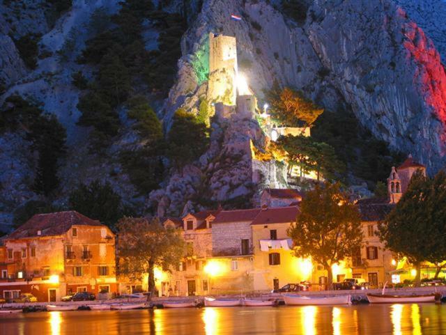 Apartman Roza Omiš Esterno foto